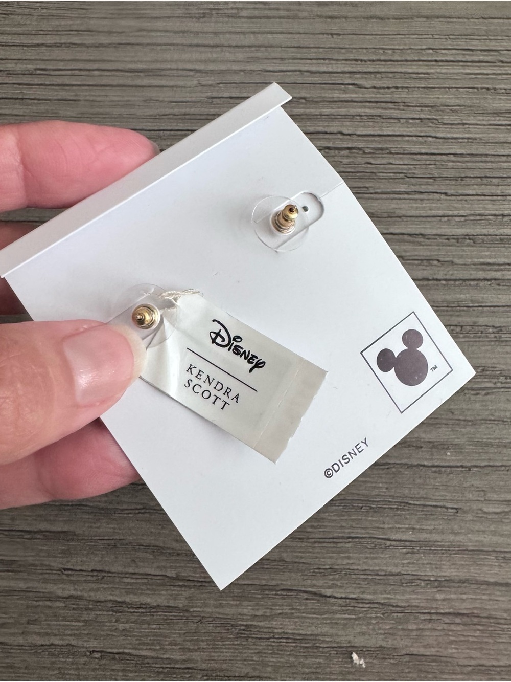 DISNEY X KENDRA SCOTT SNOW WHITE THE QUEEN VINTAGE GOLD GREEN STATEMENT EARRINGS - Picture 4 of 6